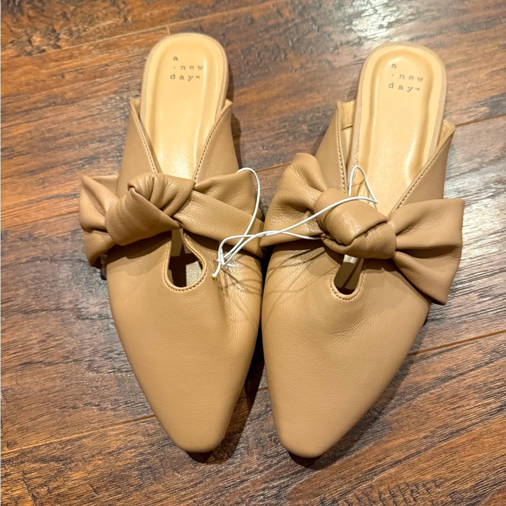 A New Day Beige Flats 7 1/2 New Never Worn
